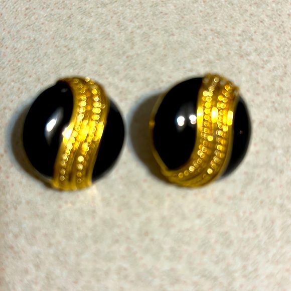 Vintage Napier screw clip gold tone earrings (448) - Picture 1 of 4